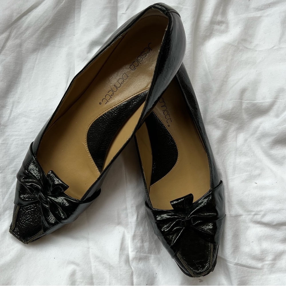Jessica Bennett black flats size 8